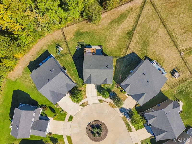 424 Cozy Pines Drive, Lake St. Louis, MO 63367 — listing photo 46 of 54