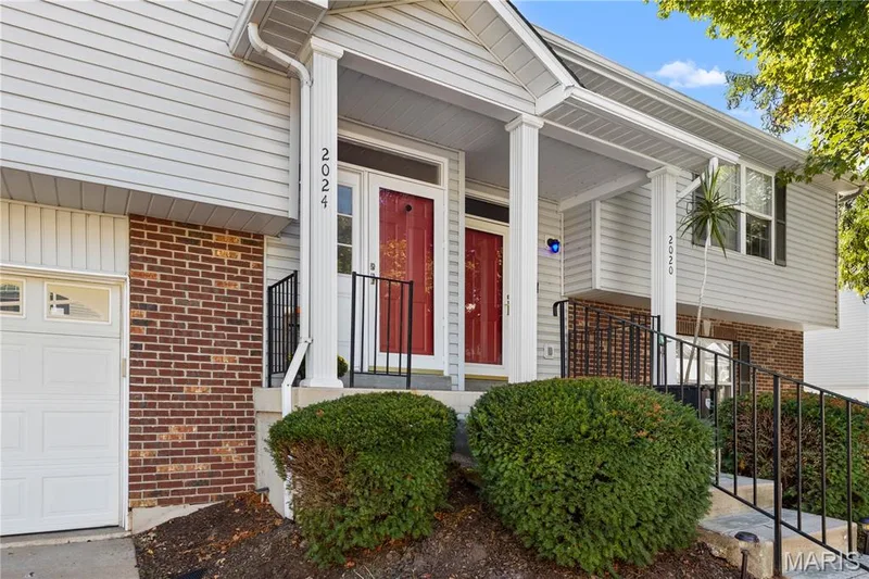 2024 Belltower Drive, St Peters, MO 63376 — listing photo 8 of 32