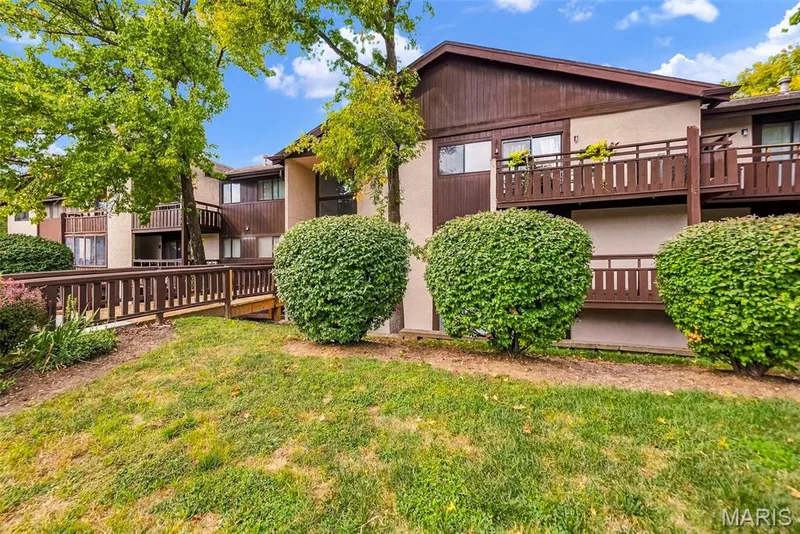 Front elevation — 1410 Heritage Landing #106, St Charles, MO 63303