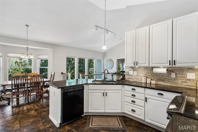 166 Tennessee Walker Way, St Peters, MO 63376 — listing photo 12 of 50