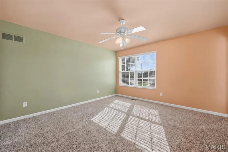 Upper level bedroom — 28 Wolverton Court, St Charles, MO 63301
