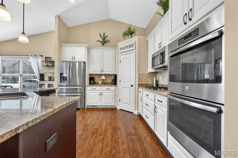 106 Blue Water Drive, St Peters, MO 63366 — listing photo 11 of 37