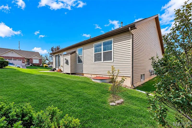 106 Blue Water Drive, St Peters, MO 63366 — listing photo 33 of 37