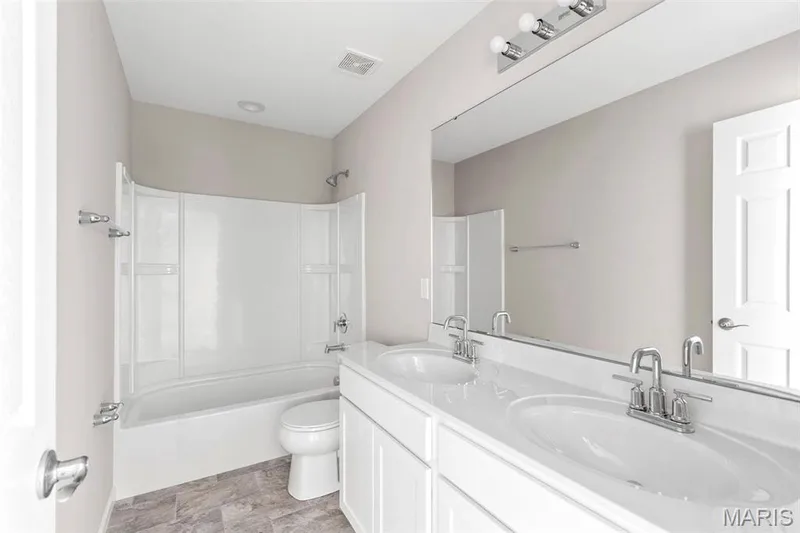2 Hermitage II at Hawk Ridge, Lake St. Louis, MO 63367 — listing photo 8 of 27