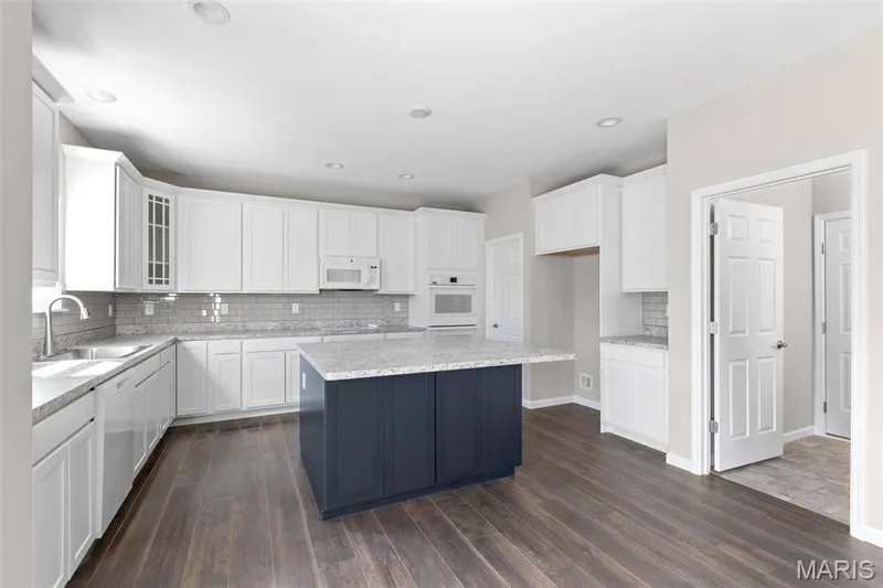 2 Hermitage II at Hawk Ridge, Lake St. Louis, MO 63367 — listing photo 18 of 27