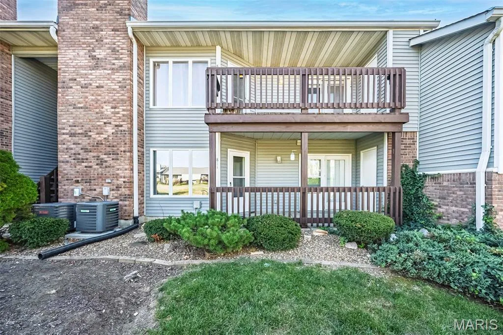 811 King Drive #1C, St Charles, MO 63303 — listing photo 1 of 28