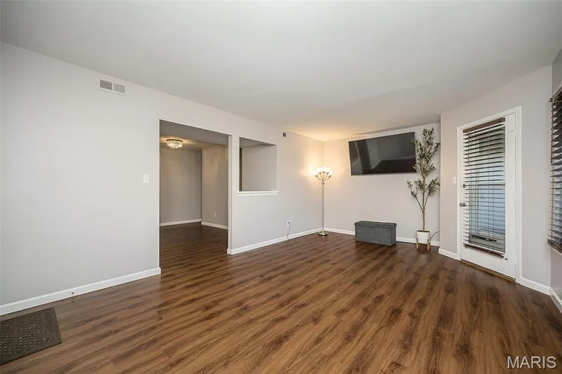811 King Drive #1C, St Charles, MO 63303 — listing photo 5 of 28
