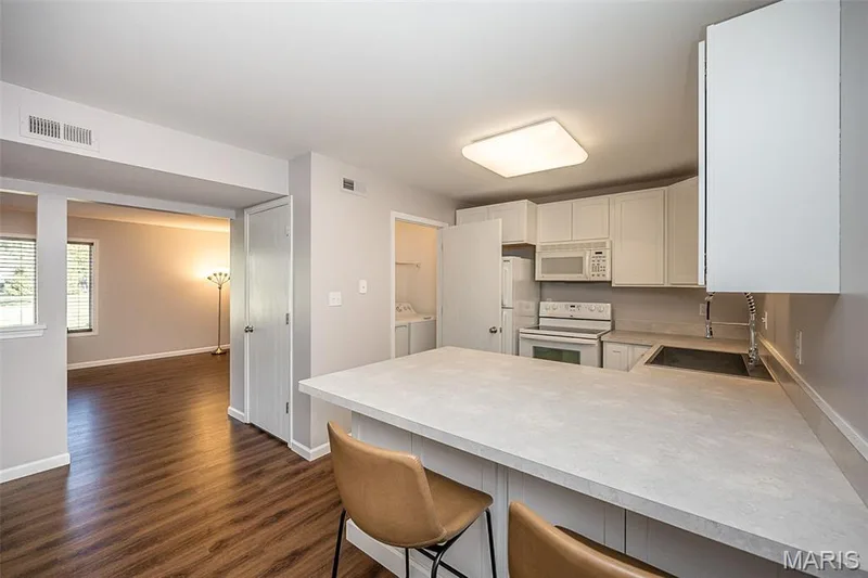 811 King Drive #1C, St Charles, MO 63303 — listing photo 12 of 28