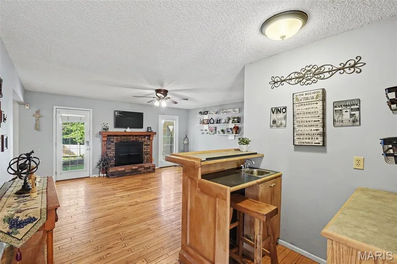 1607 Treetop Drive, St Charles, MO 63303 — listing photo 9 of 35