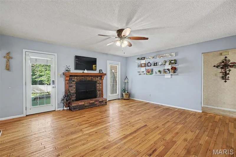 1607 Treetop Drive, St Charles, MO 63303 — listing photo 10 of 35