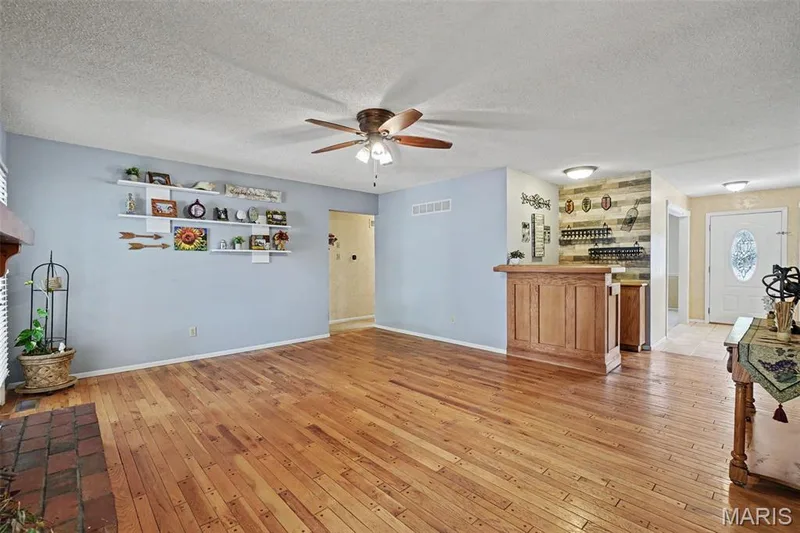 1607 Treetop Drive, St Charles, MO 63303 — listing photo 11 of 35