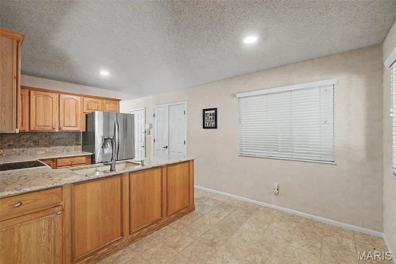 1607 Treetop Drive, St Charles, MO 63303 — listing photo 14 of 35