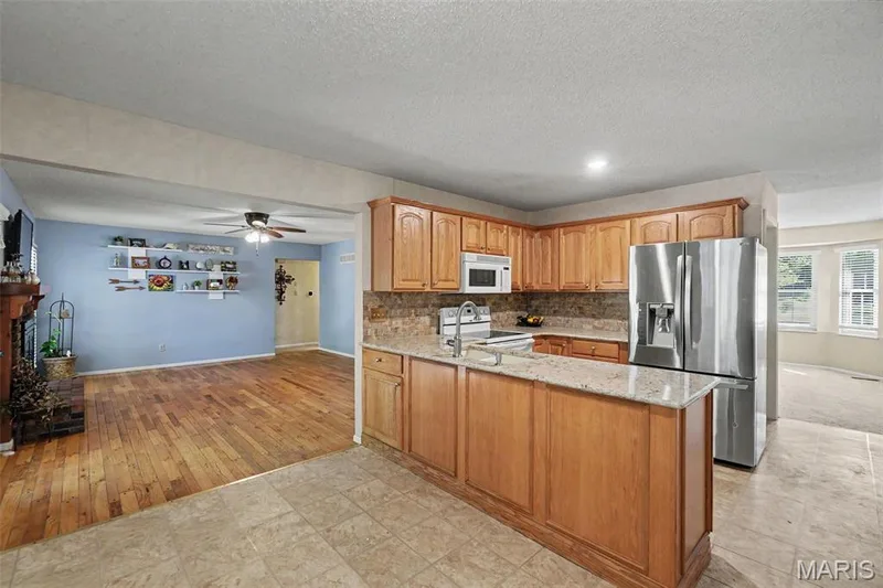 1607 Treetop Drive, St Charles, MO 63303 — listing photo 15 of 35