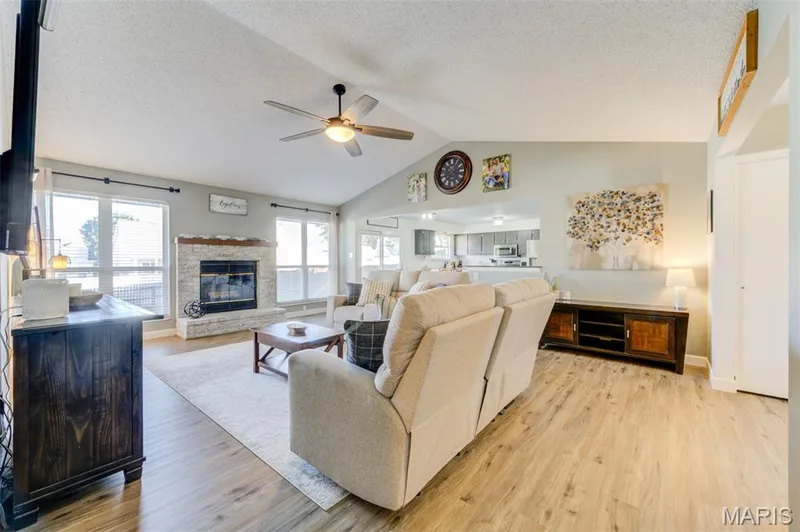 415 Lantana Lane, St Peters, MO 63376 — listing photo 4 of 61