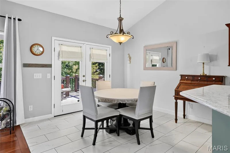 135 Blue Water Drive, St Charles, MO 63366 — listing photo 16 of 34