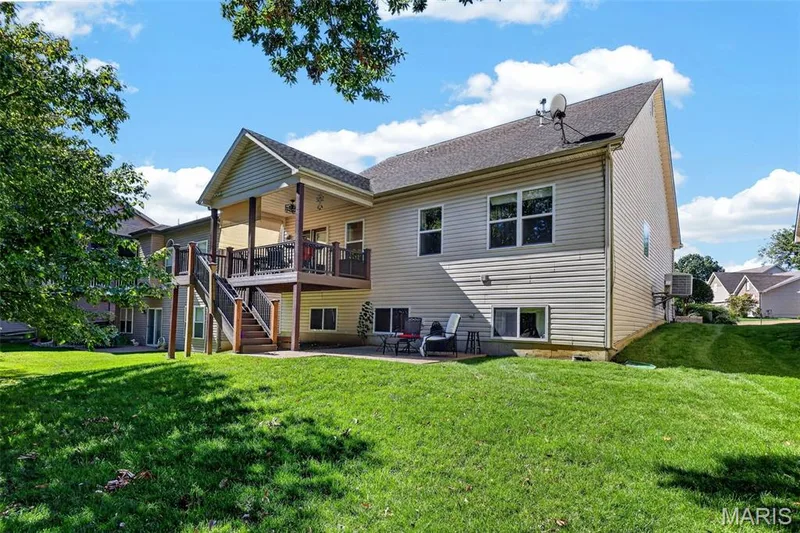 135 Blue Water Drive, St Charles, MO 63366 — listing photo 32 of 34