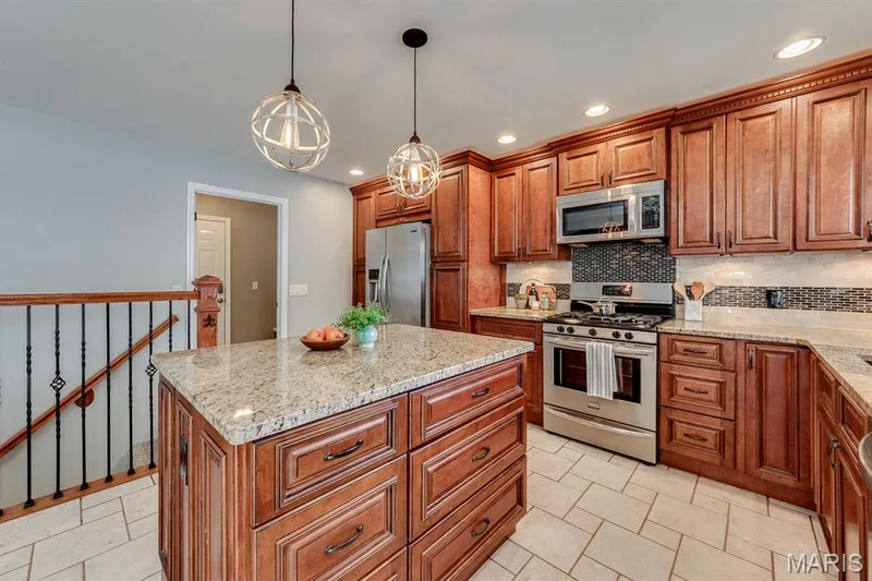 1448 Wood Haven Drive, St Charles, MO 63304 — listing photo 17 of 50