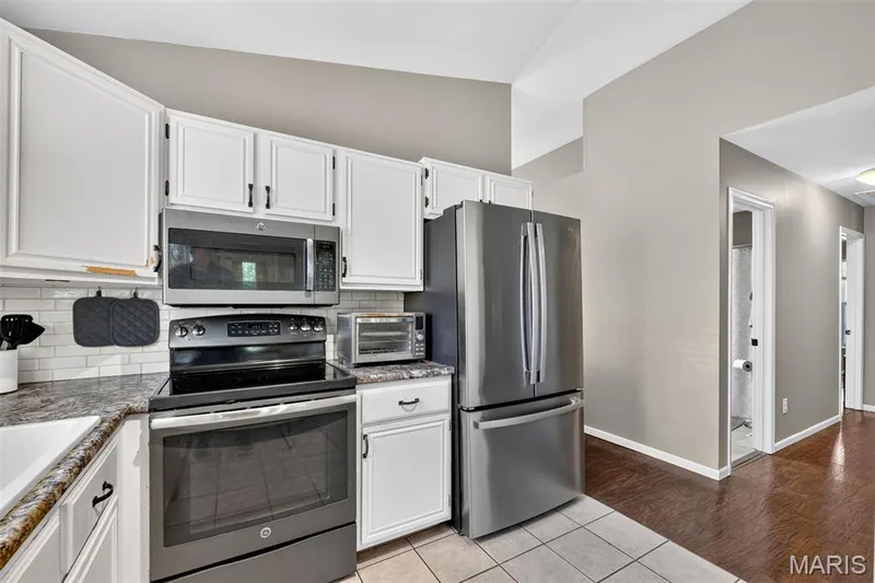 24 Mallard Pointe Drive, O'Fallon, MO 63368 — listing photo 7 of 44