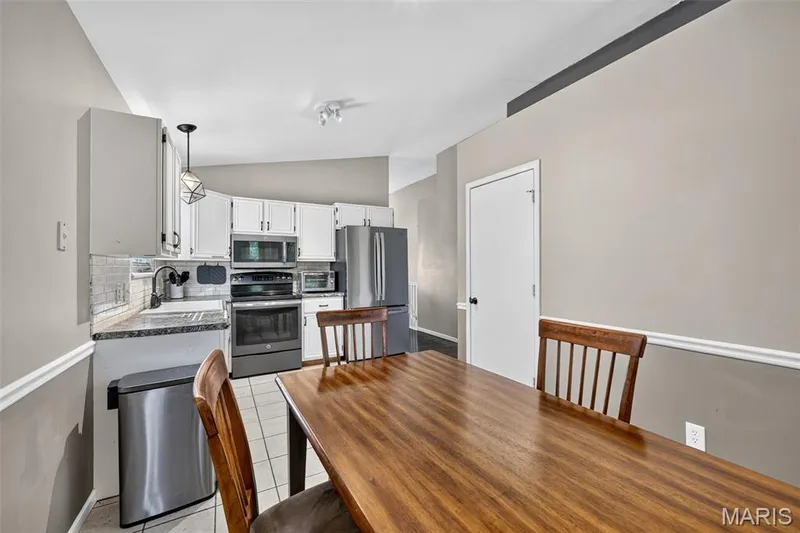 24 Mallard Pointe Drive, O'Fallon, MO 63368 — listing photo 11 of 44