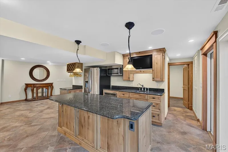 bar/kitchen in basement. — 2436 Indian Tree Run, Wildwood, MO 63038
