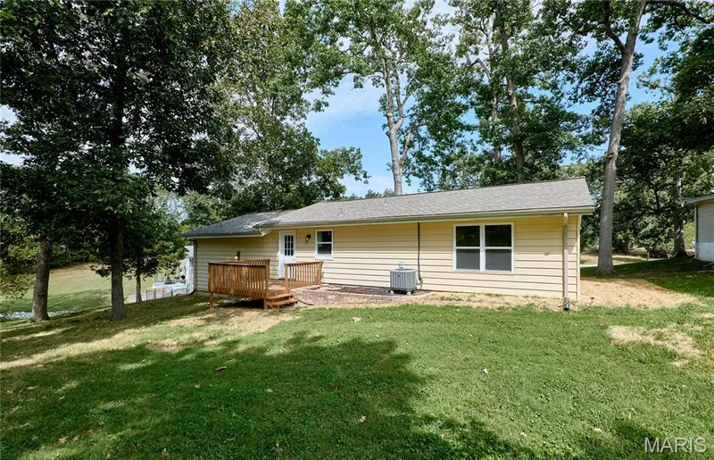 408 Raymond Drive, O'Fallon, MO 63366 — listing photo 4 of 20