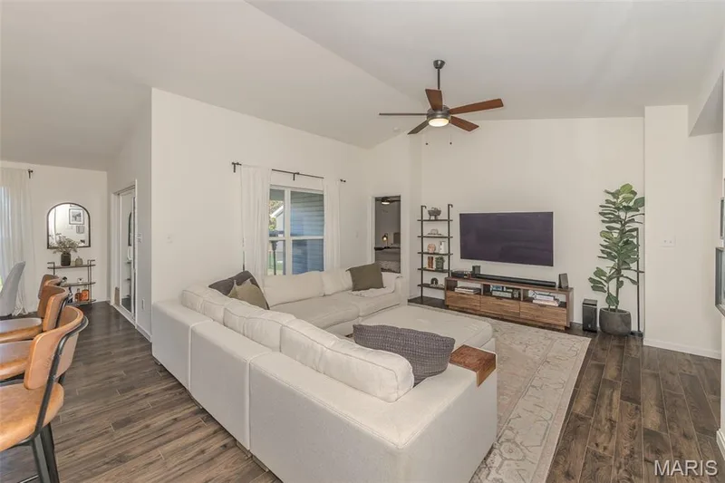 417 Cozy Pines Drive, Lake St. Louis, MO 63367 — listing photo 17 of 38