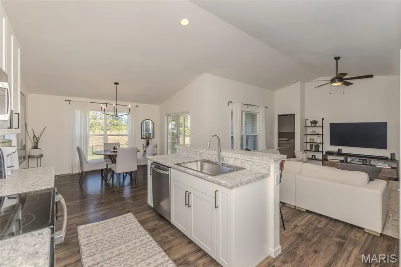 417 Cozy Pines Drive, Lake St. Louis, MO 63367 — listing photo 22 of 38