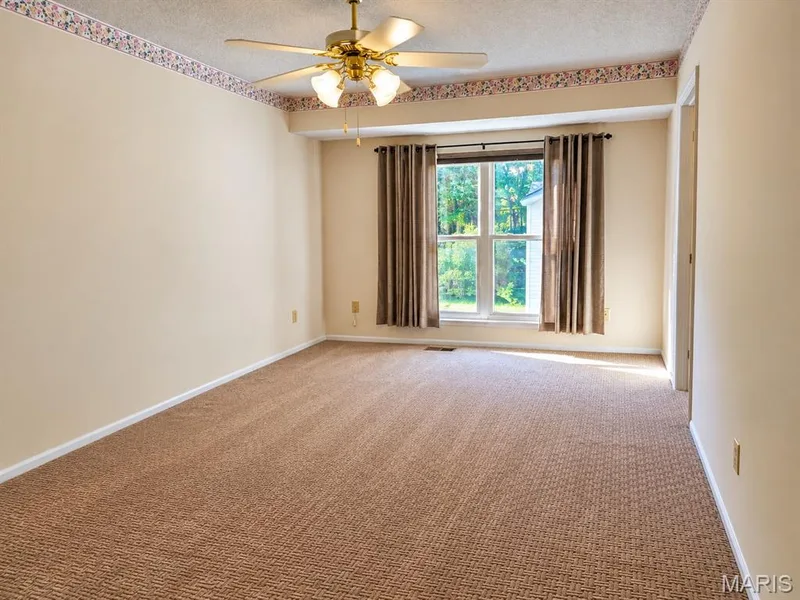 917 Burn Oak, St Charles, MO 63303 — listing photo 13 of 40