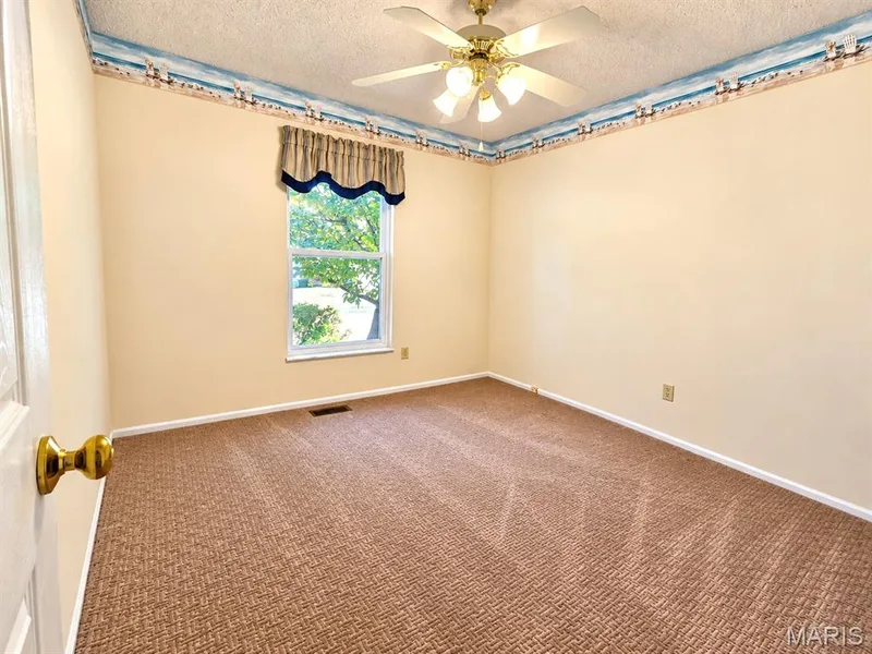 917 Burn Oak, St Charles, MO 63303 — listing photo 18 of 40