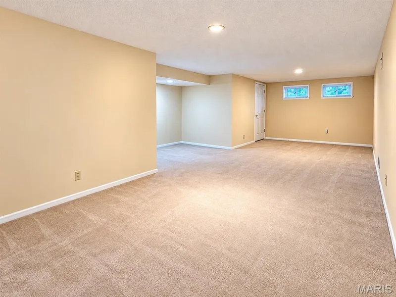 917 Burn Oak, St Charles, MO 63303 — listing photo 24 of 40