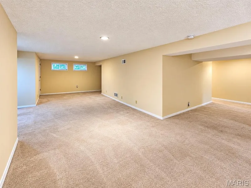 917 Burn Oak, St Charles, MO 63303 — listing photo 27 of 40