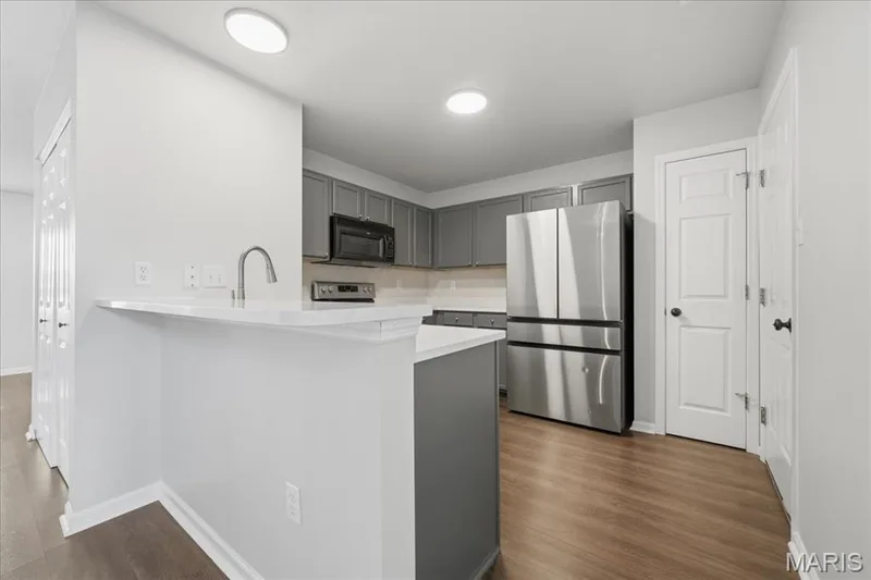 300 Montclair Tower Drive, St Charles, MO 63303 — listing photo 13 of 24