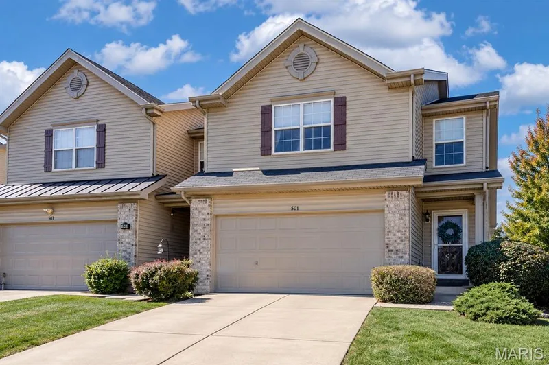501 Country Circle Drive, Lake St. Louis, MO 63367 — listing photo 2 of 51