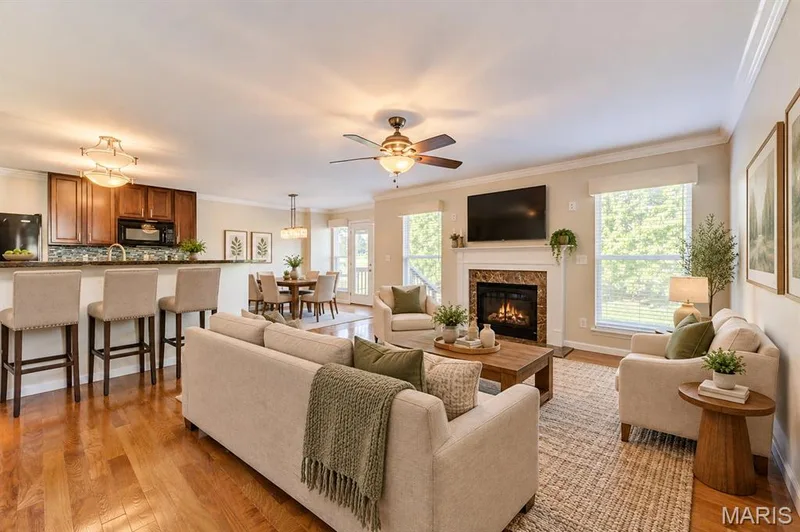 Virtually staged — 501 Country Circle Drive, Lake St. Louis, MO 63367