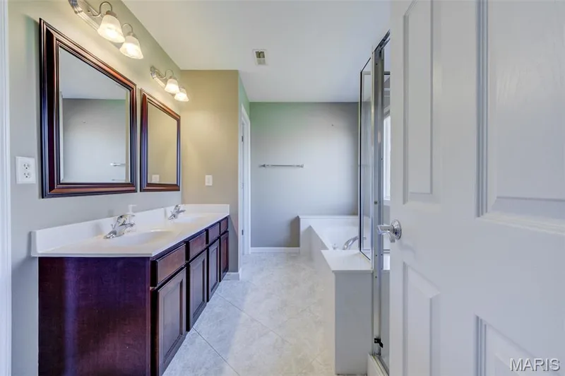 Dual vanities — 501 Country Circle Drive, Lake St. Louis, MO 63367