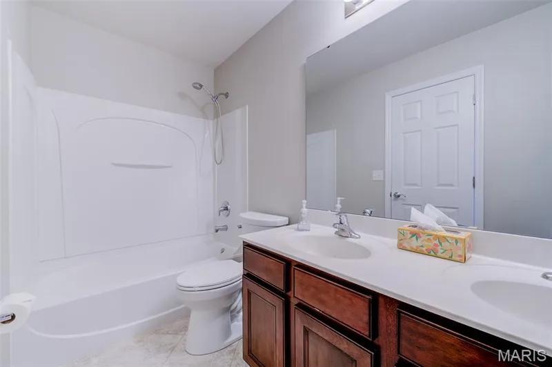 501 Country Circle Drive, Lake St. Louis, MO 63367 — listing photo 34 of 51