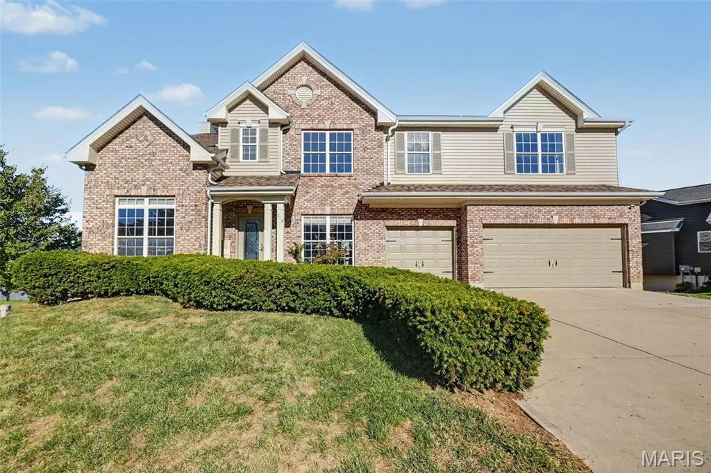 759 Obrecht Lane, O'Fallon, MO 63366 — listing photo 1 of 33