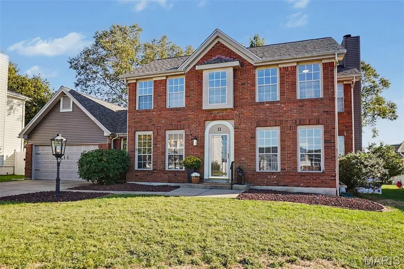 11 Castlio Court, St Charles, MO 63304 — listing photo 4 of 33