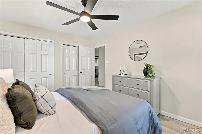 22 Jamaica Drive, St Peters, MO 63376 — listing photo 8 of 17