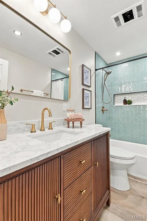 22 Jamaica Drive, St Peters, MO 63376 — listing photo 14 of 17
