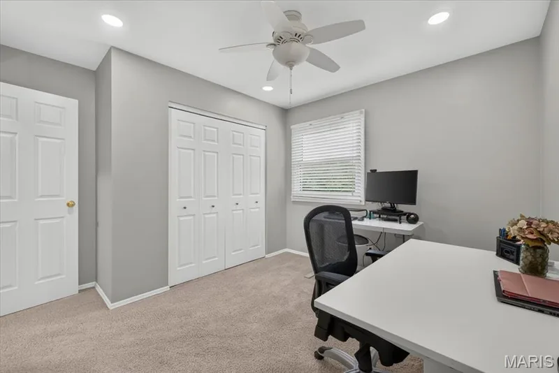 Room for work, hobbies or whatever comes next. — 15056 Isleview Drive, Chesterfield, MO 63017