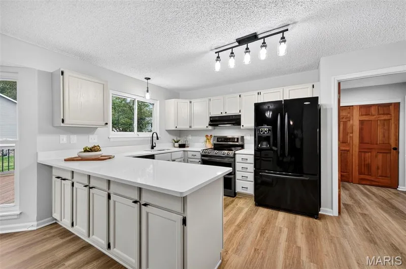 23 Dunmore Circle, O'Fallon, MO 63368 — listing photo 2 of 73