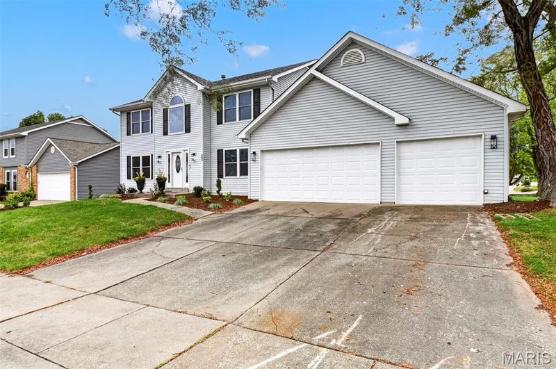 23 Dunmore Circle, O'Fallon, MO 63368 — listing photo 9 of 73