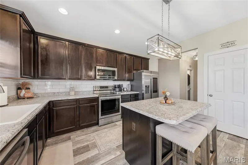 524 Wilmer Hollow Lane, Wentzville, MO 63385 — listing photo 13 of 50