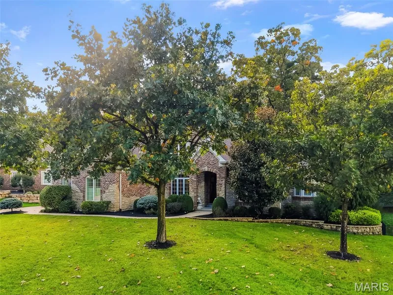112 Castlewood Estates Drive, O'Fallon, MO 63368 — listing photo 6 of 98