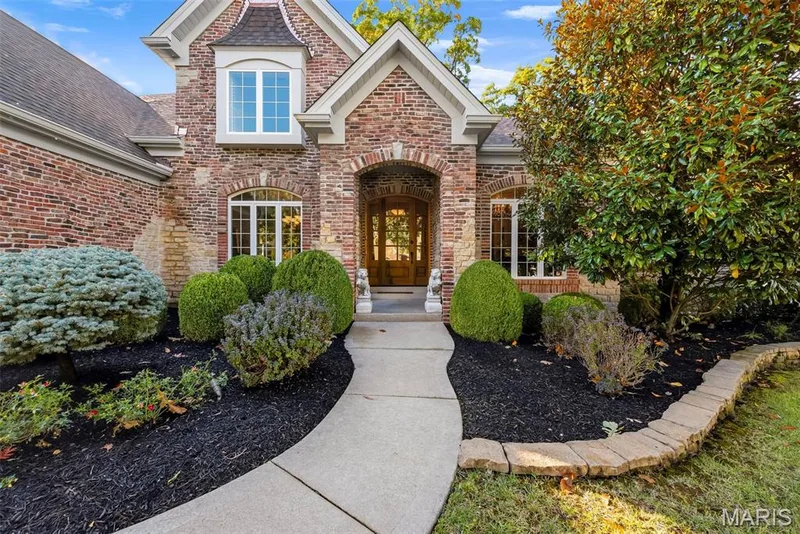 112 Castlewood Estates Drive, O'Fallon, MO 63368 — listing photo 10 of 98