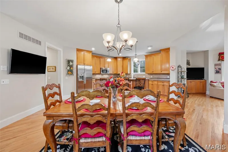 112 Castlewood Estates Drive, O'Fallon, MO 63368 — listing photo 33 of 98