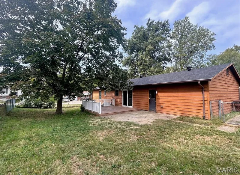 Large level fenced in backyard — 1 Mineral Drive, St Peters, MO 63376