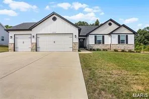 105 Providence Ridge Court, Wentzville, MO β listing photo 1