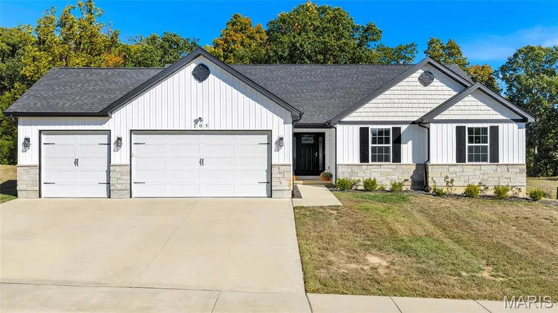 105 Providence Ridge Court, Wentzville, MO β listing photo 1